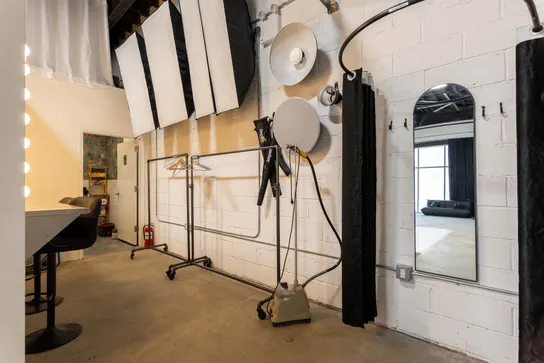Studio J photo studio — photo 15